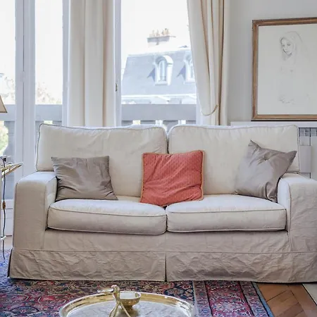 Avenue De La Bourdonnais Iii By Onefinestay Parigi