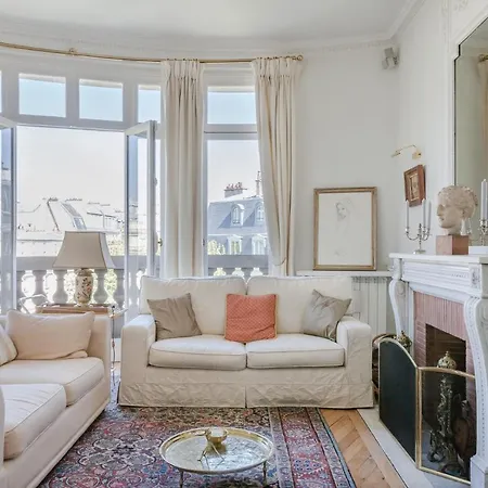 Avenue De La Bourdonnais Iii By Onefinestay *